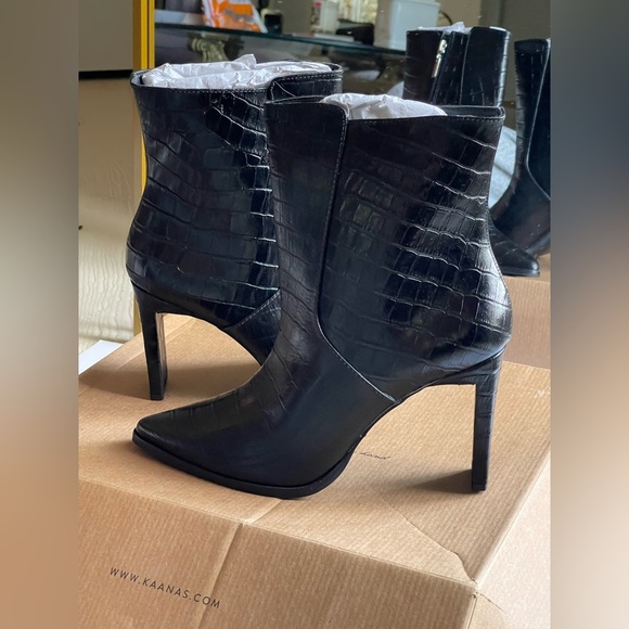 Kaanas Black Chicago Croc-Embossed Bootie New In Box - Picture 1 of 11